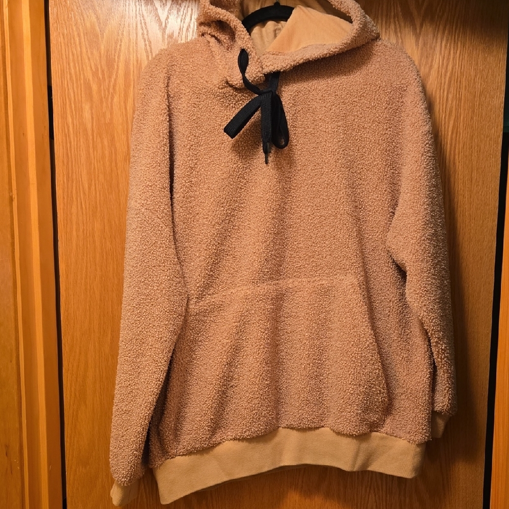 Forever 21 Men's Beige Sherpa Hoodie